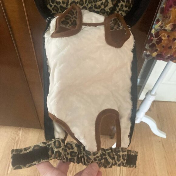 Lightly Used Dog Carrier - Read ALL info. - Picture 8 of 8